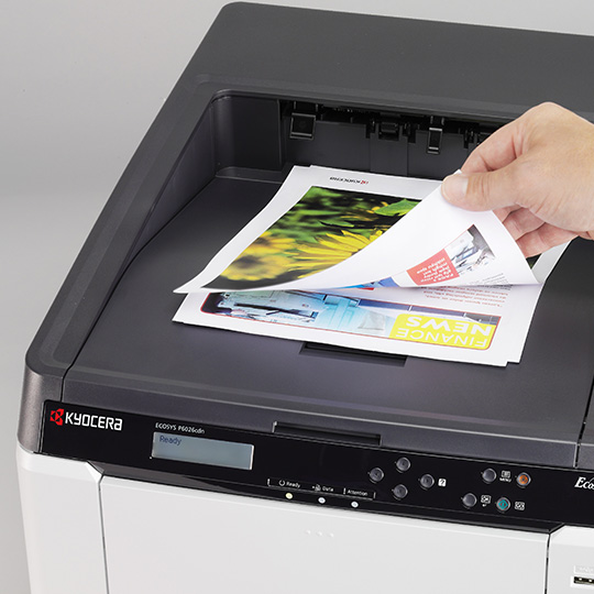 Kleurenafdrukken worden van een KYOCERA printer gehaald